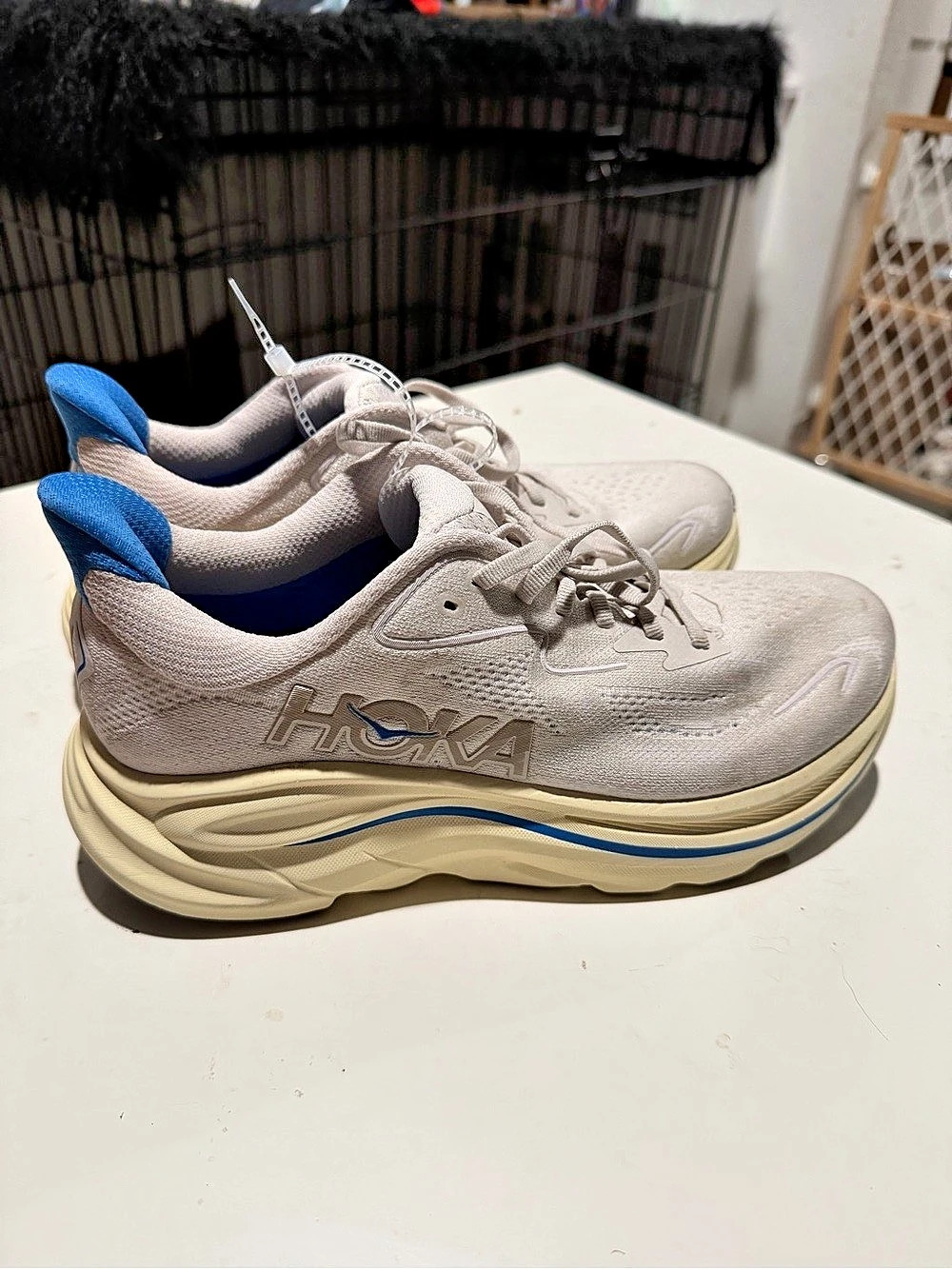 Hoka Clifton 10 man Athletic Shoes US 8.5
